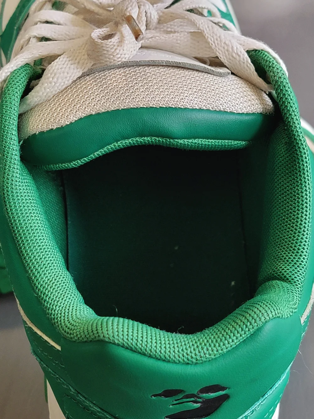 Off-White Out Of Office OOO Sneakers White Green Low Top Size 43 / US 10 Men